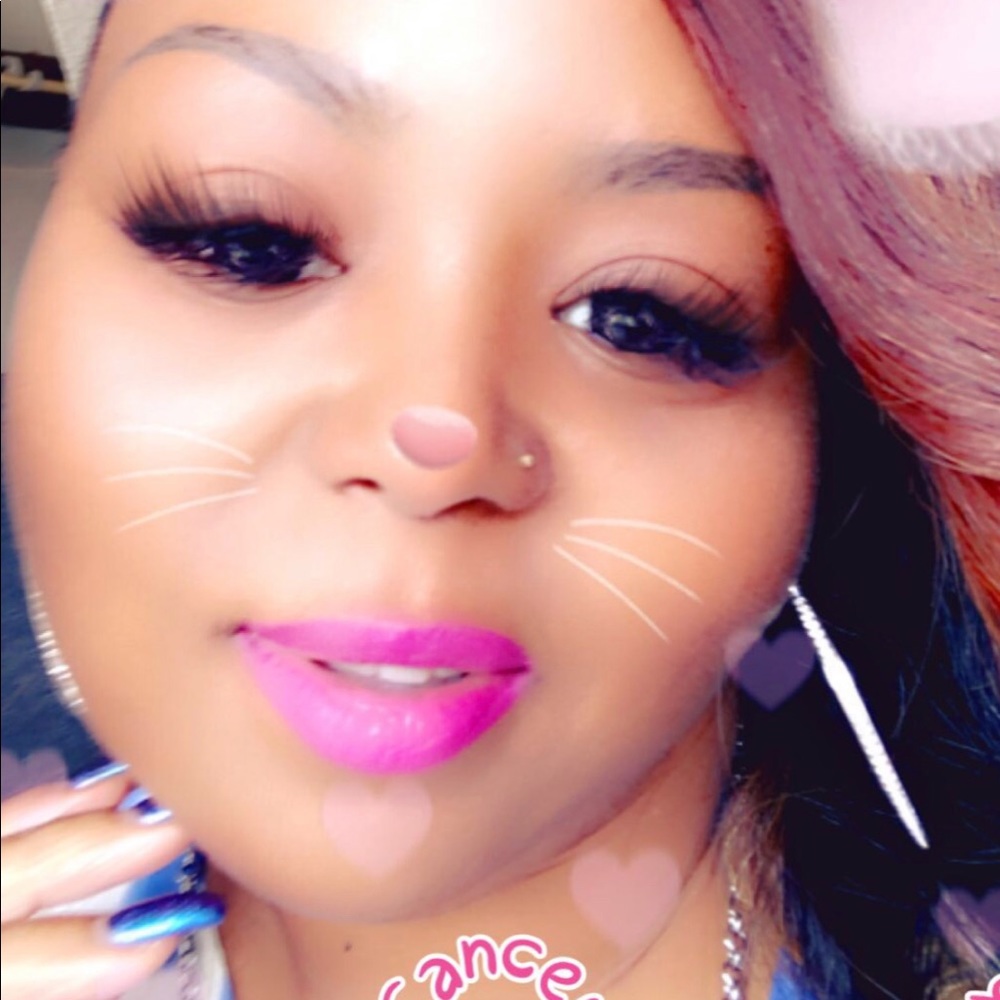 Meet your Posher, Wakeelah